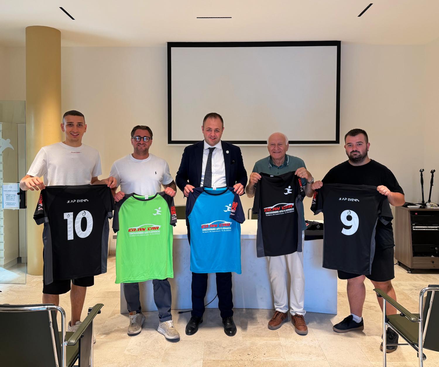 Sport e solidarietà: AP Events presenta le nuove maglie con il supporto di EdAn Car al fianco di AISM Ascoli Piceno