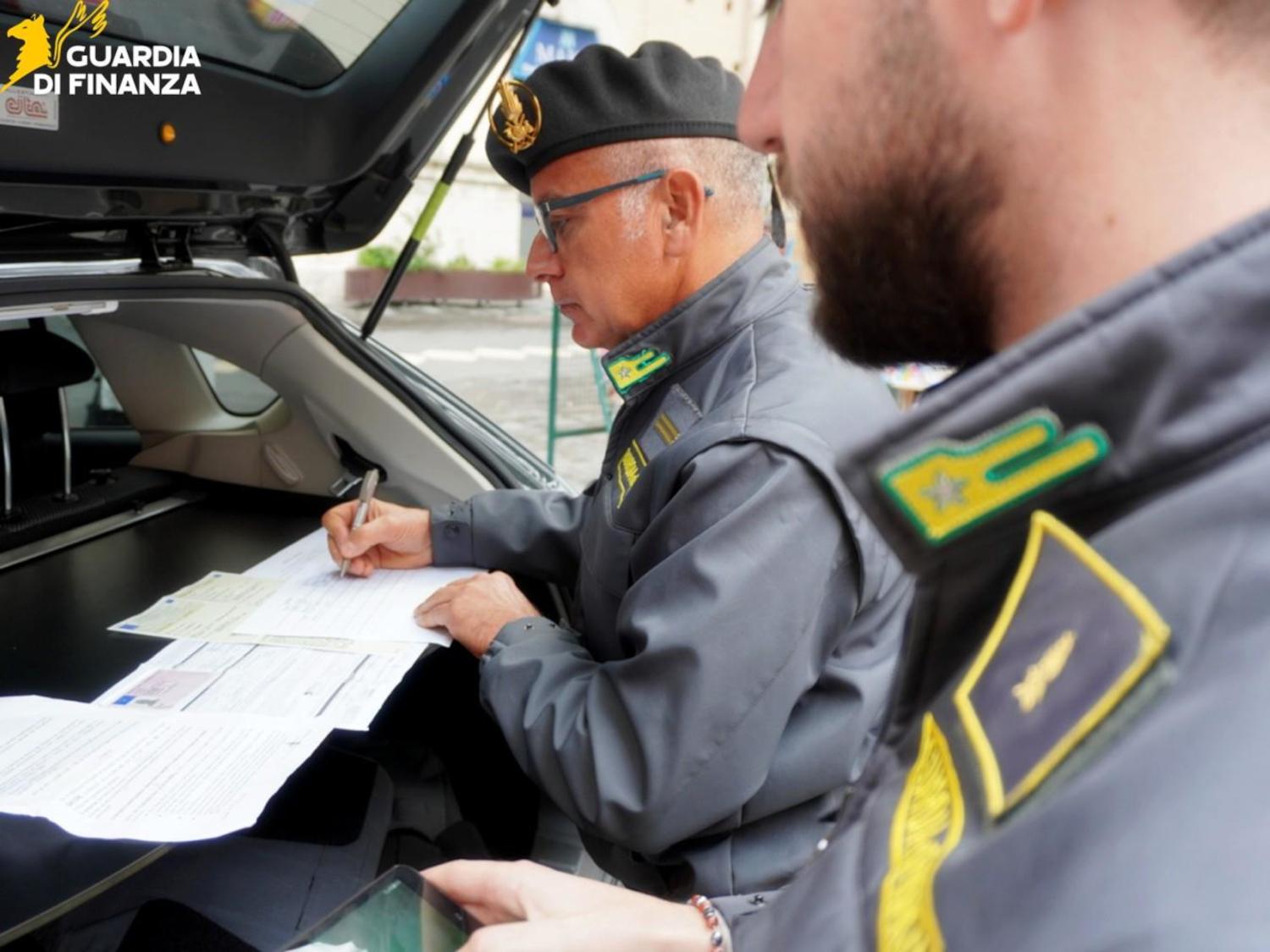 Scoperta dalle Fiamme gialle una frode fiscale attuata mediante imprese 'apri e chiudi': condannati tre soggetti
