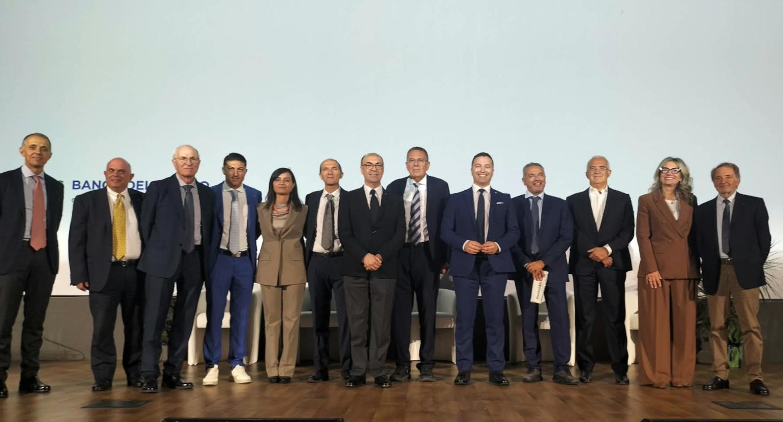  Una banca che guarda al futuro