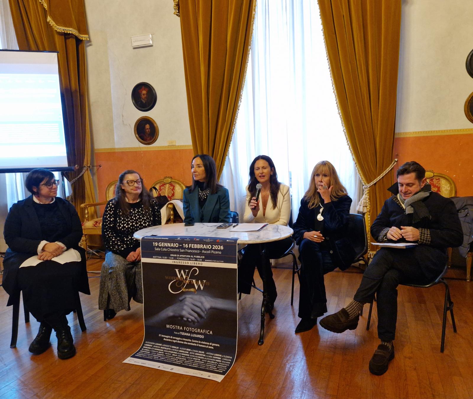 La Mostra 'Women for Women against Violence' approda ad Ascoli Piceno
