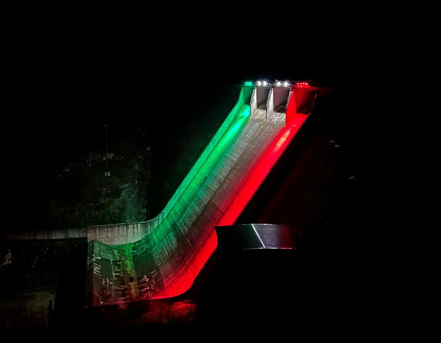 La diga di Castreccioni accende il tricolore con l’evento nazionale 'Bagliori nella notte'