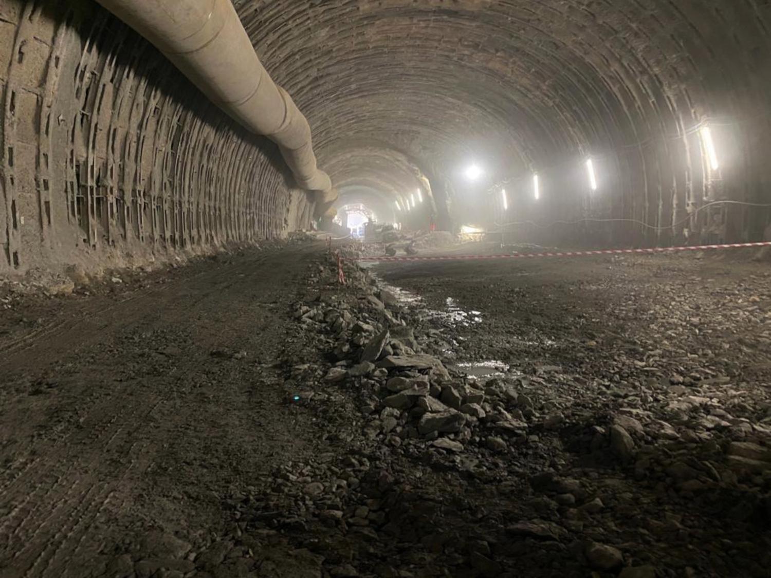 Fillea Cgil-Feneal Uil e Filca Cisl su galleria di Trisungo: Anas, se ci sei batti un colpo!