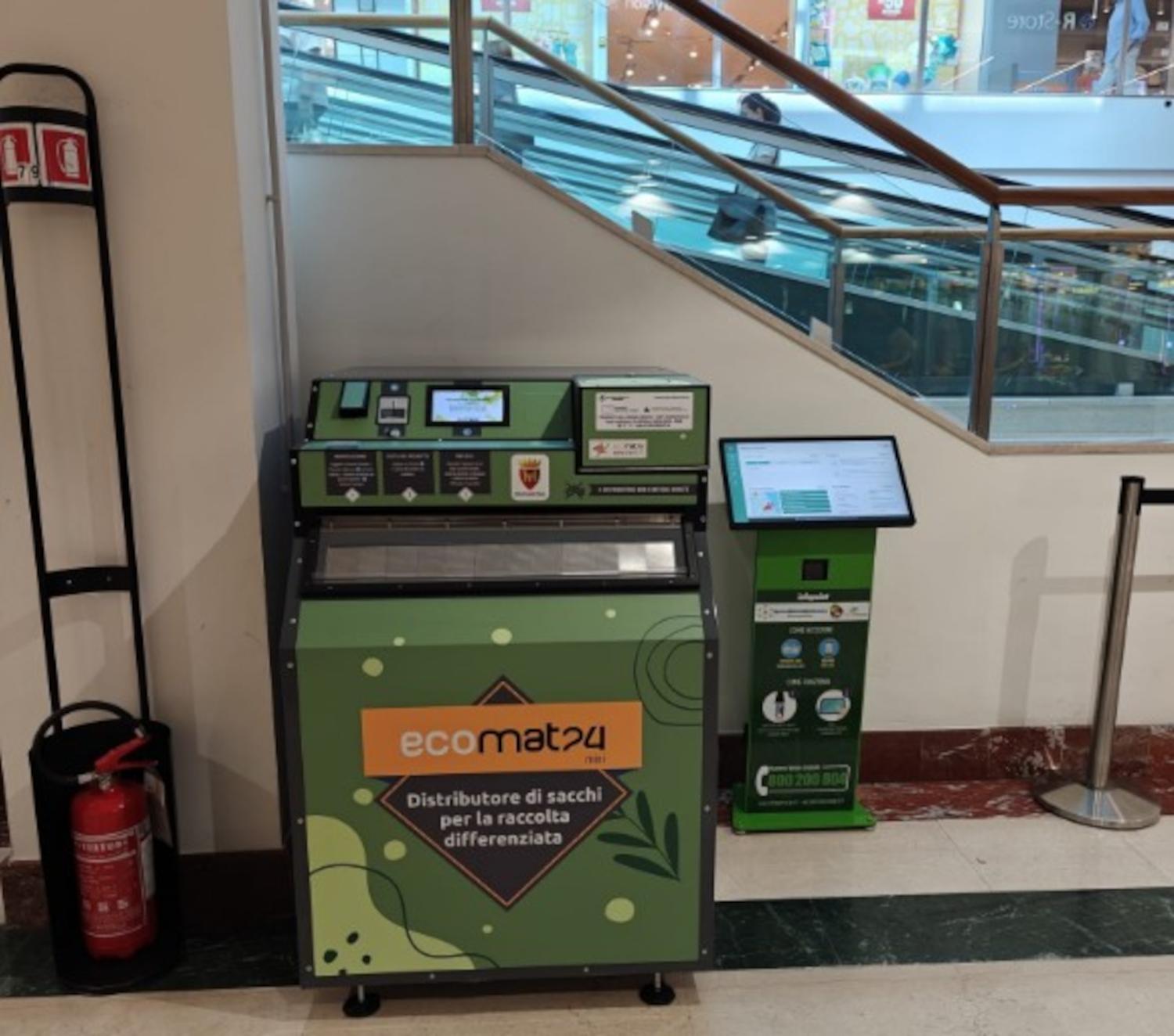   Nuovi totem informativi presso 'Sì con te' e al centro commerciale 'Oasi al Battente': informazioni utili per una corretta raccolta differenziata
