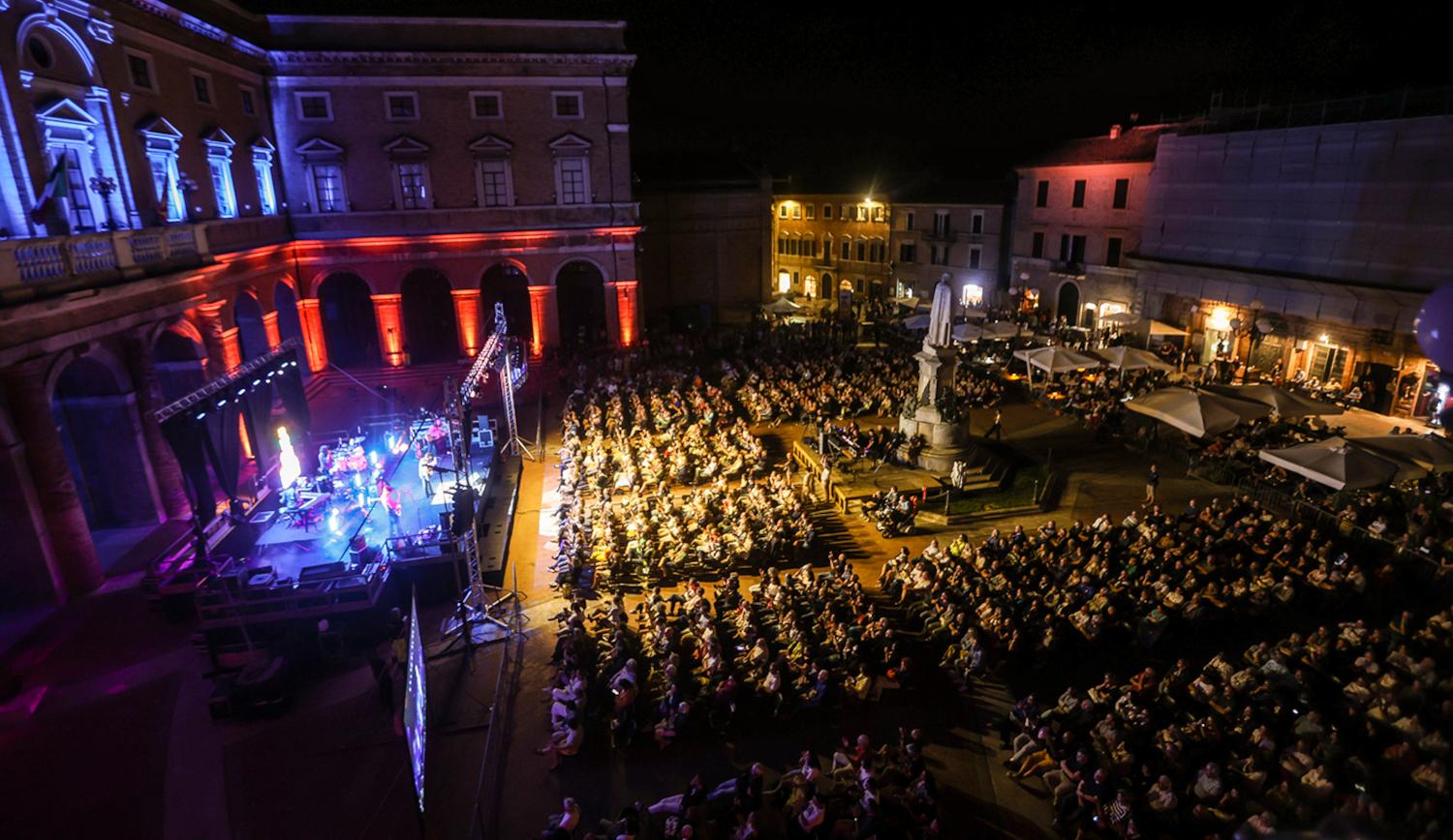 Gran finale di Lunaria con Ermal Meta il 2 agosto a Recanati