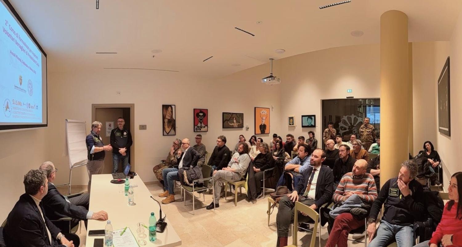Grande partecipazione al primo incontro del 'Corso di formazione per Volontari Bersaglieri di Protezione Civile'