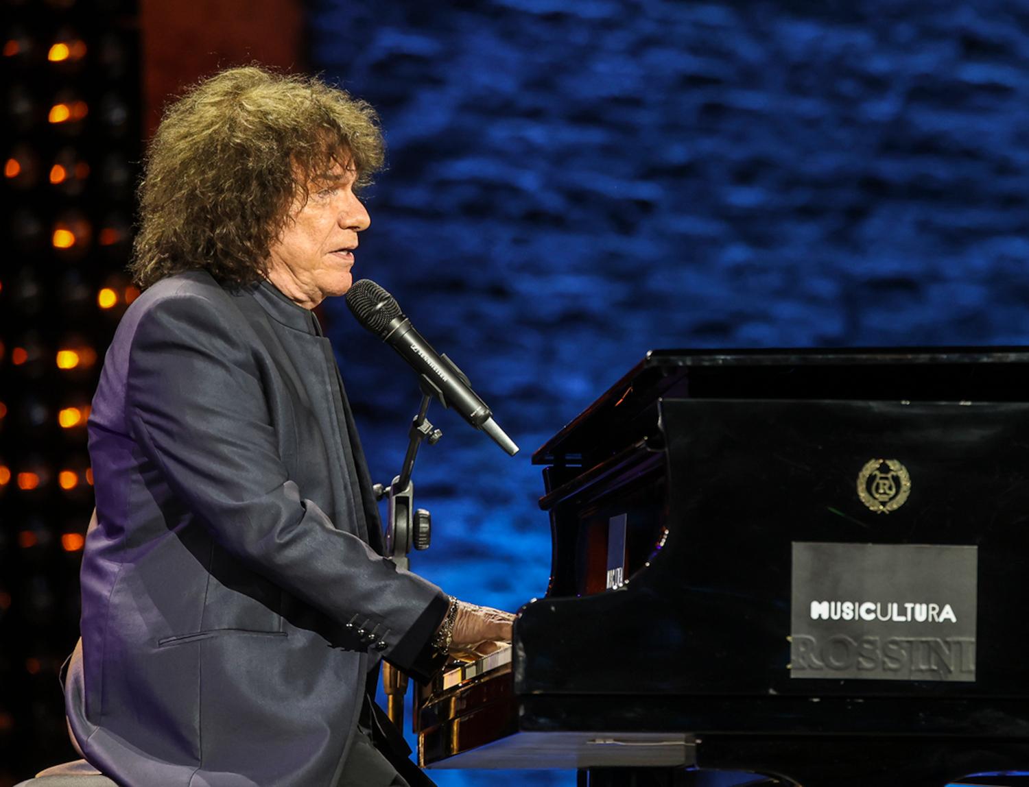 MUSICULTURA standing ovation per Cocciante, Tricarico e Capossela incantano lo Sferisterio