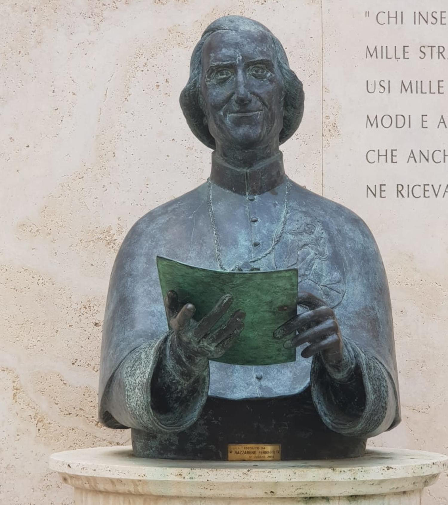 Ricollocata la lettera che il busto bronzeo del Venerabile Mons. Francesco Antonio Marcucci stringeva tra le mani