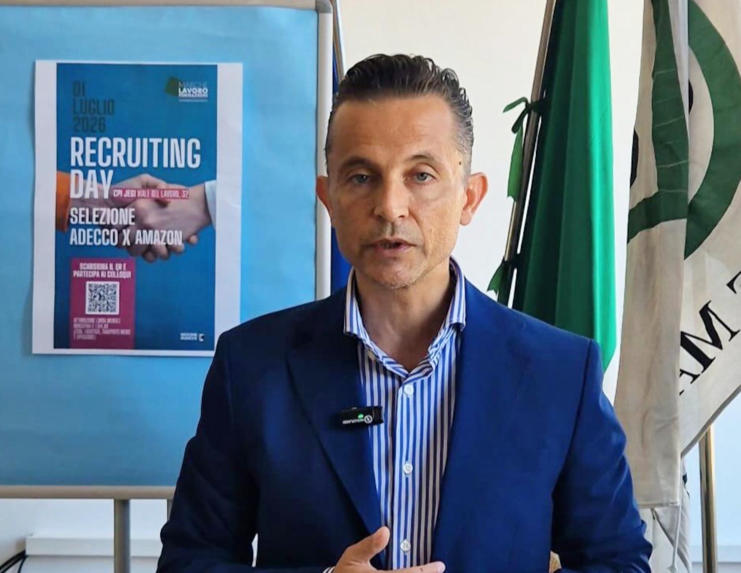 Jesi, recruiting day per il nuovo polo Amazon. Consoli: 'un patto territoriale per il lavoro che rafforza occupazione e servizi' 