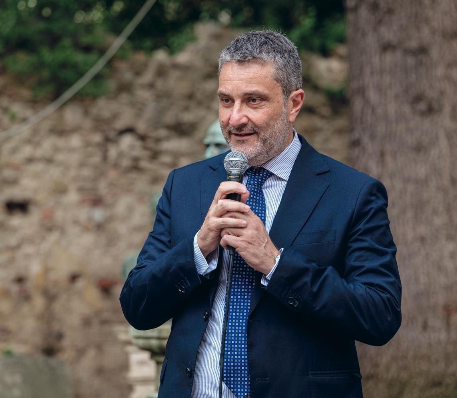 Prima di impartire lezioni di democrazia, si debbono conoscere le regole 
