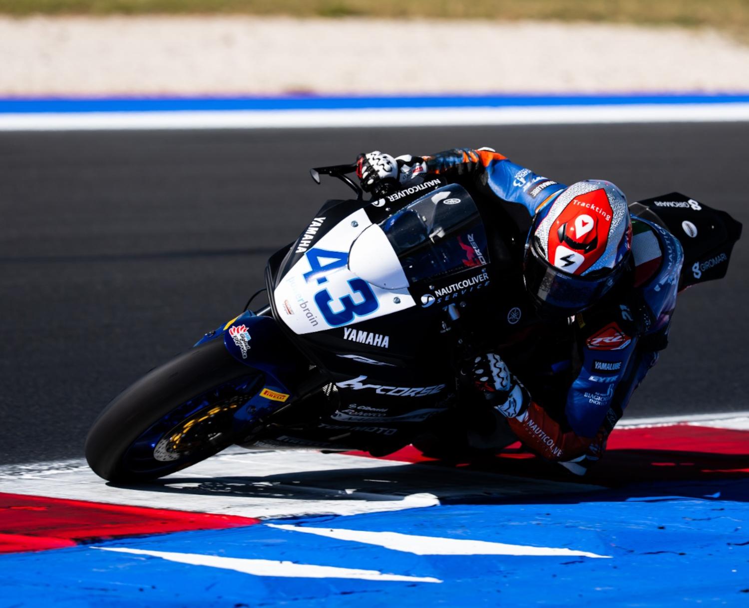 Marco Gaggi sognava un exploit a Misano come l’anno scorso,  si è dovuto accontentare dei confortanti progressi nel passaggio al modello 2026 della R7