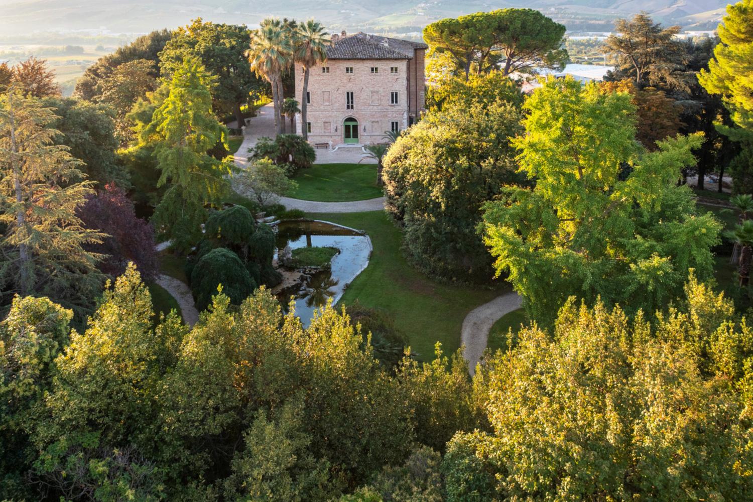 In occasione della XVI Giornata Nazionale dell’Associazione Dimore Storiche Italiane ETS il Borgo Storico Seghetti Panichi apre al pubblico