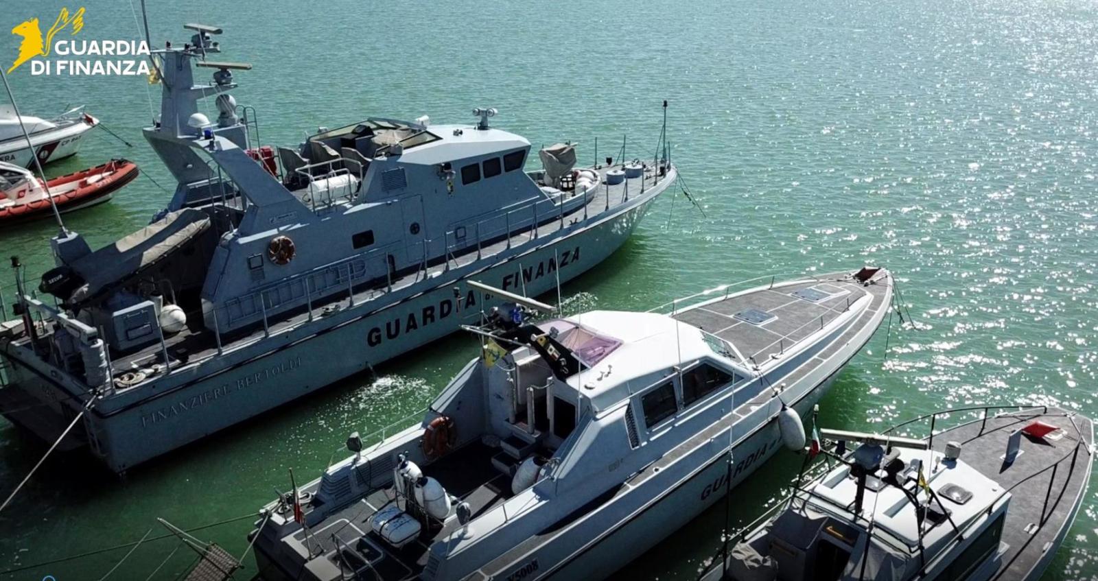 Tonnellate di rifiuti pericolosi e strutture abusive sequestrate dal Roan della Guardia di Finanza