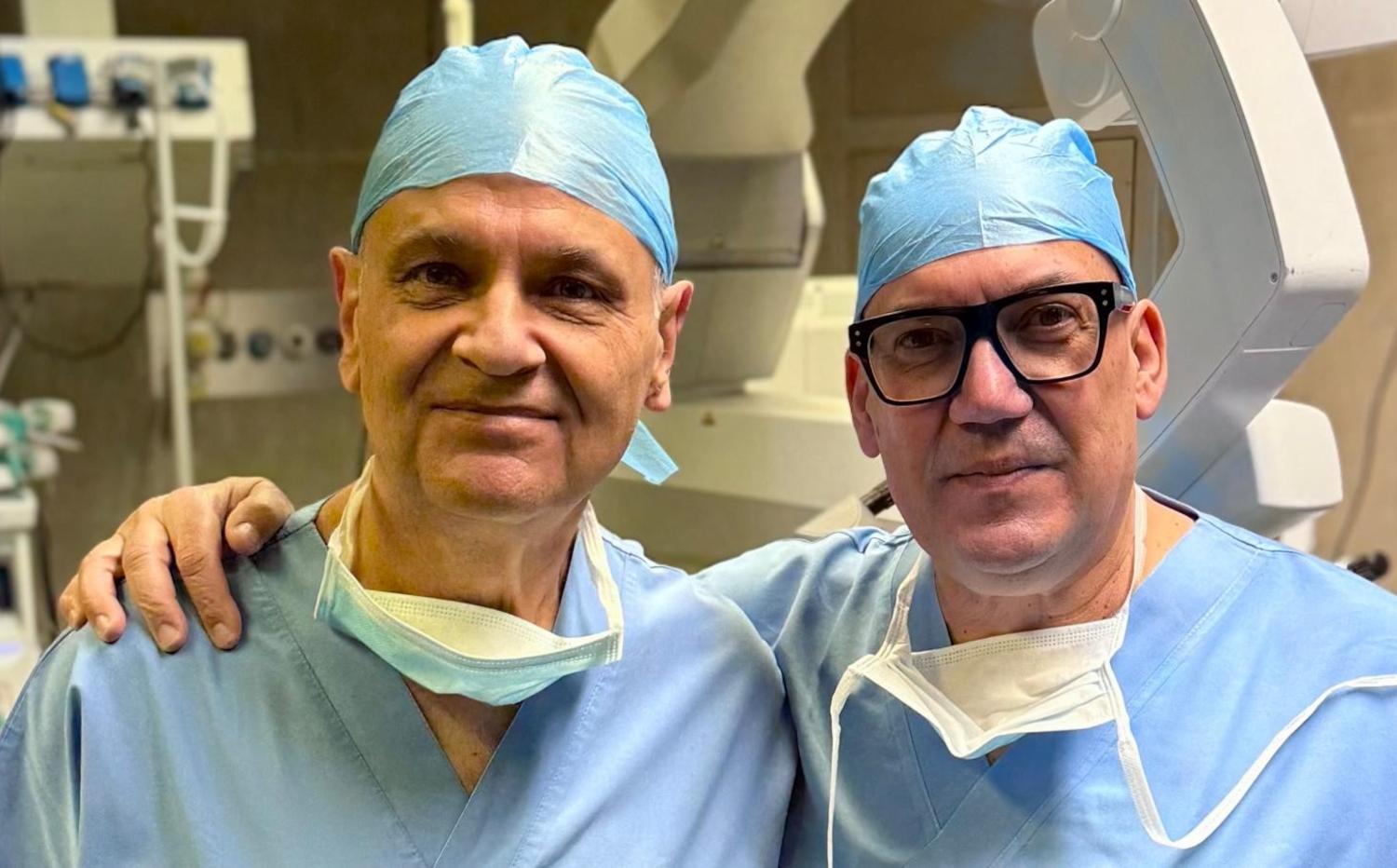 Primo intervento di impianto cocleare, procedura chirurgica su 56enne affetto da sordità totale in un orecchio