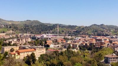 Ascoli Rossa: Ferma condanna contro svastiche sui manifesti del 25 Aprile