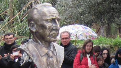 Rubato il busto del giudice Borsellino a Palermo