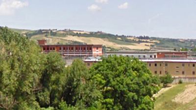 Aggredi due agenti in carcere, condannato a 1 anno e 6 mesi