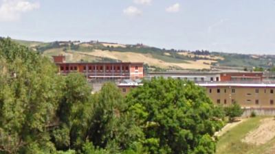 Il vescovo D'Ercole visita i compagni di cella di Ciferri