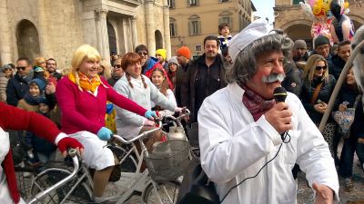 Carnevale, in piazza circa 100 gruppi mascherati