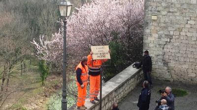 Largo delle Partigiane Picene ha di nuovo la sua targa