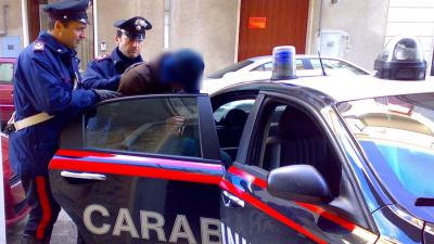 Cercano di uccidere la nonna per l'eredità, arrestati