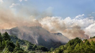 Tagli della Regione alla campagna antincendi, insorgono i sindacati