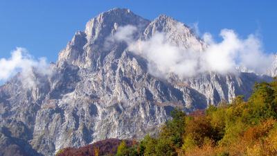 Donna muore precipitando dal Gran Sasso