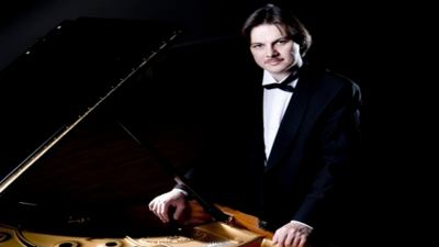 Victor Chestopal suona i '24 Studi di Chopin' all'auditorium Neroni