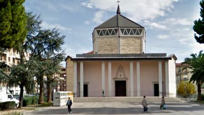 Rumeno tenta di rubare di notte nella chiesa di piazza Immacolata, arrestato dai carabinieri