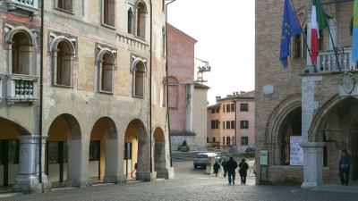 Bullismo, grave bimba di 12 anni che si è gettata dal balcone