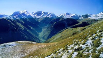 Voleva salvare il cane, giovane muore precipitando in un burrone sui Sibillini