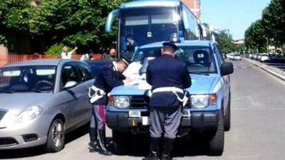 Controlli della Polstrada sui bus per le gite scolastiche