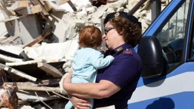 Terremoto, forze di polizia prima nel salvataggio delle persone poi contro lo sciacallaggio