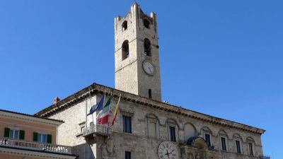 Terremoto, la torre del Palazzo dei Capitani necessita di un cerchiaggio metallico