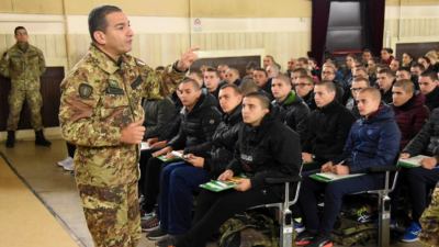 Il Generale di Brigata Massimo Mingiardi ha visitato il 235° Reggimento Addestramento Volontari 'Piceno'