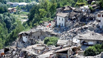 Ferrovie dello stato senza vergogna, isolano territori colpiti dal #terremoto