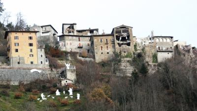 Terremoto, il presepe dei Vigili del fuoco ad Arquata