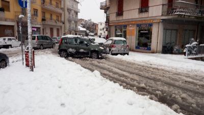 Emergenza neve: scuole chiuse domani, mercoledi 18 gennaio, ad Ascoli Piceno