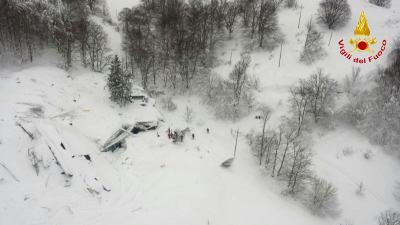 Valanga sull'hotel Rigopiano, dispersi due giovani di Castignano e una famiglia di Osimo