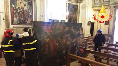 Recuperate dai Vigili del fuoco opere sacre nella Chiesa di San Gregorio Magno