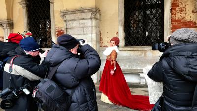 Carnevale, La Dama di Ascoli incanta Venezia