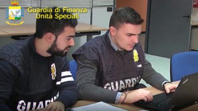 Operazione 'Fake Jobs', 12 denunciati per utilizzo di voucher Inps acquistati con carte di credito clonate