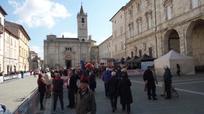 Tirreno-Adriatico, partita da Ascoli Piceno la 6^ tappa