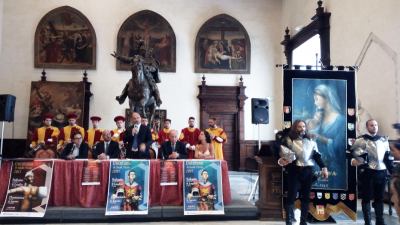 Quintana, il Palio di luglio raffigurante la Madonna della Pace dedicato a Paolo Volponi