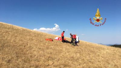 Muore precipitando con il parapendio sui Sibillini