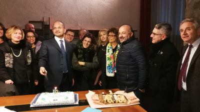 Consiglio comunale con brindisi finale per i 52 anni del sindaco Guido Castelli