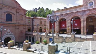 Minaccia con arnese acuminato giovane barista, i carabinieri bloccano rapinatore cinquantenne in flagranza