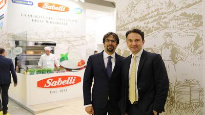 Sabelli acquisisce il Caseificio Val d’Aveto ed entra nel mondo dello yogurt di alta qualità