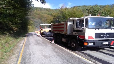 Massiccia attività di manutenzione straordinaria in corso sulle strade provinciali