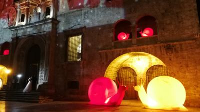 Inaugurata a palazzo dei Capitani la mostra 'Zona Rossa Cracking Art' che sarà visibile fino al 17 febbraio 2019