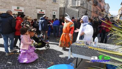 Carnevale di Ascoli, la gallery di una domenica da record per l’affluenza